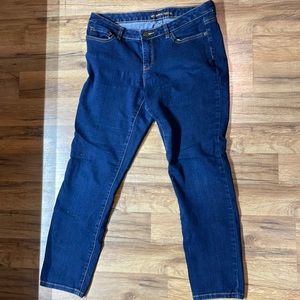 Micheal Kors skinny Jeans Size 10. Never worn. No tags